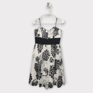 White House Black Market Floral Princess Silhouette Mini Dress 0